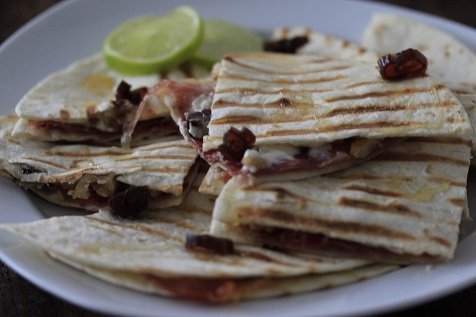 Zoete quesedillas met geitenkaas en serranoham recept van foodblog Foodinista