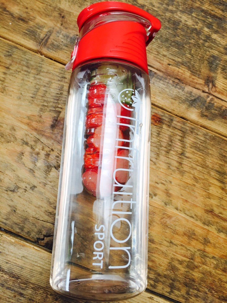 Infused water sportbeker foodblog Foodinista