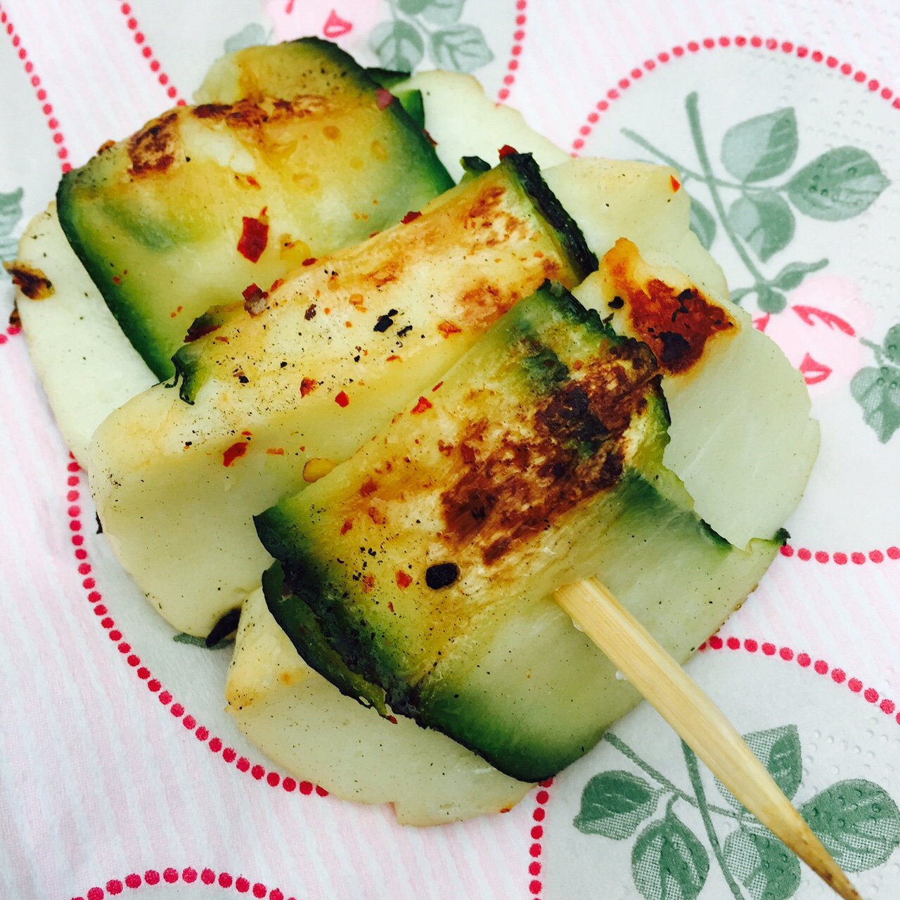 Haloumi Courgette spies BBQ recept foodblog Foodinista
