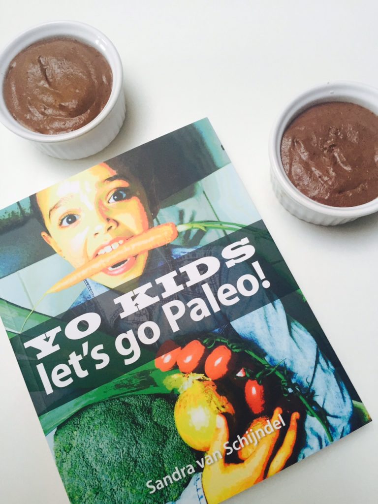Paleo Chocolademousse uit Yo Kids Let's go Paleo winactie foodblog Foodinista