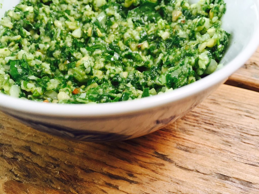 Groene pesto recept voor pasta, salades en dip Foodblog Foodinista