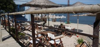 Restaurantje aan de haven van Limnia Foodie op Chios Griekenland Foodblog Foodinista
