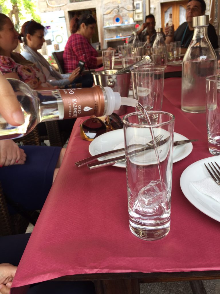Ouzo bij de Lunch Chios Griekenland
