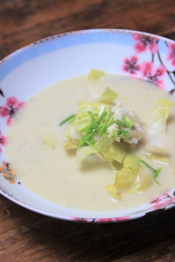 Soep met witlof en gorgonzola recept op foodblog Foodinista