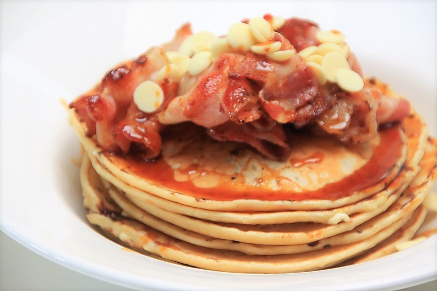 American Pancakes met witte chocolade en bacon recept van Foodblog Foodinista