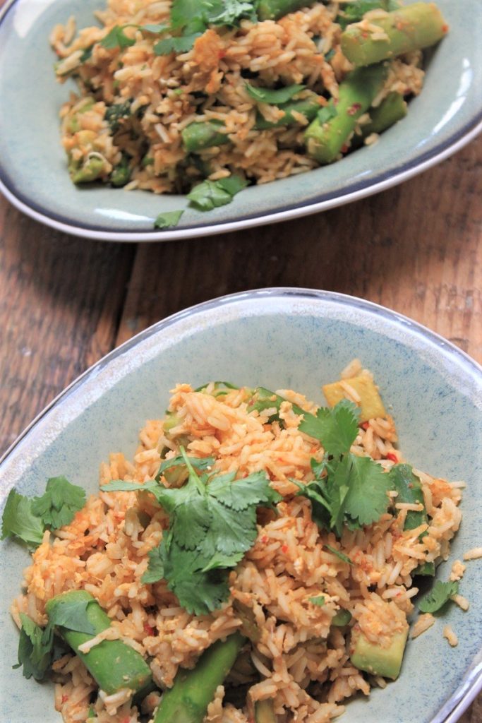 Gebakken rijst recept met groene groente en ei foodblog Foodinista