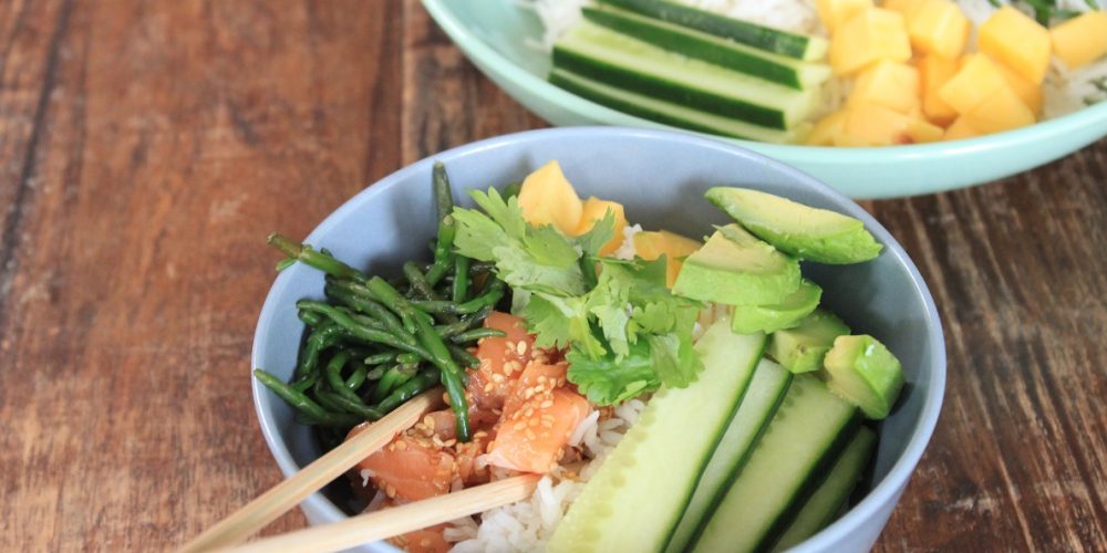 Pokebowl met zalm, mango en avocado recept Foodblog Foodinista