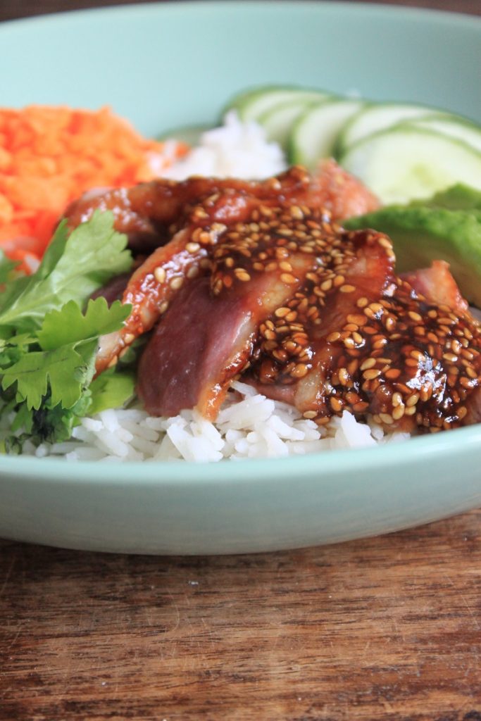 Recept hoisin eend pokebowl van foodblog Foodinista