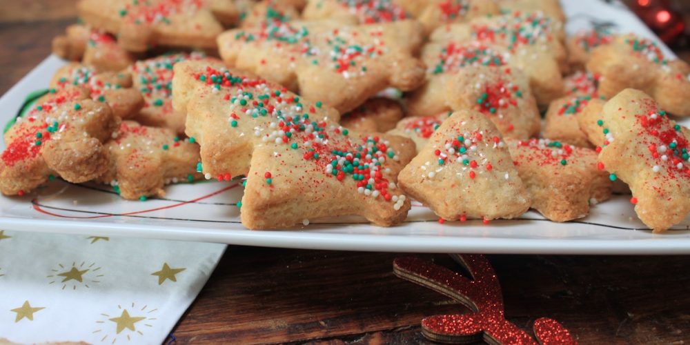 Kook inspiratie voor de feestdagen50 kerstrecepten Recept kerstkoekjes met vanille en glitters Foodblog Foodinista kerstrecepten