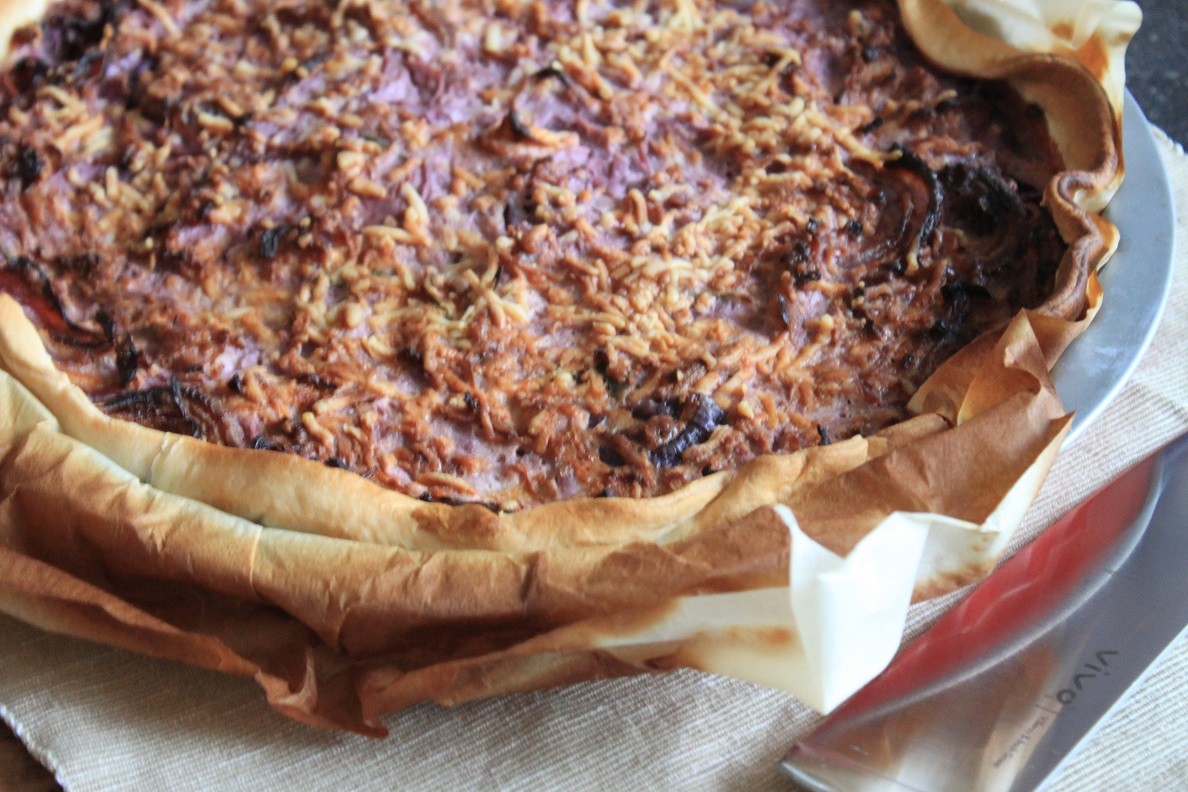 Hartige taart met rode kool, geitenkaas en appel recept van Foodblog Foodinista