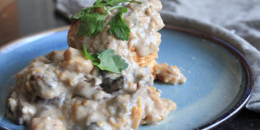 Pasteitje met ragout met pompoen en bospaddenstoelen