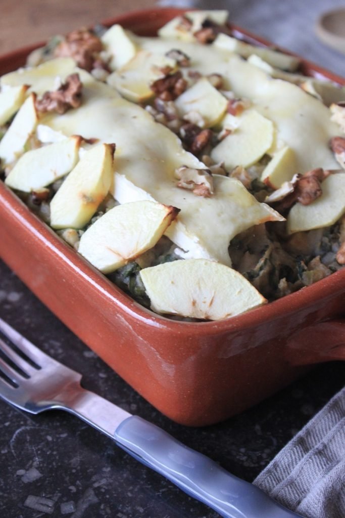 Recept voor andijviestamppot ovenschotel met brie, appel en walnoten van Foodblog Foodinista