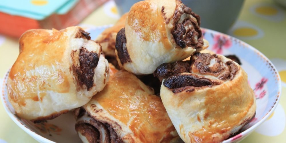 Chocolade croissantjes met Paaseitjes vulling - Paasrecept van Foodblog Foodinista