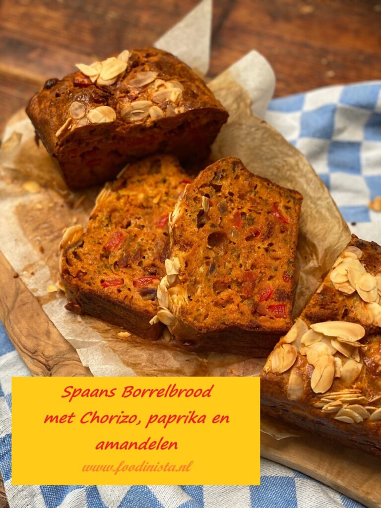 Hartige cake met chorizo, gegrilde paprika en amandelen – Aperitief cake recept - Foodblog Foodinista