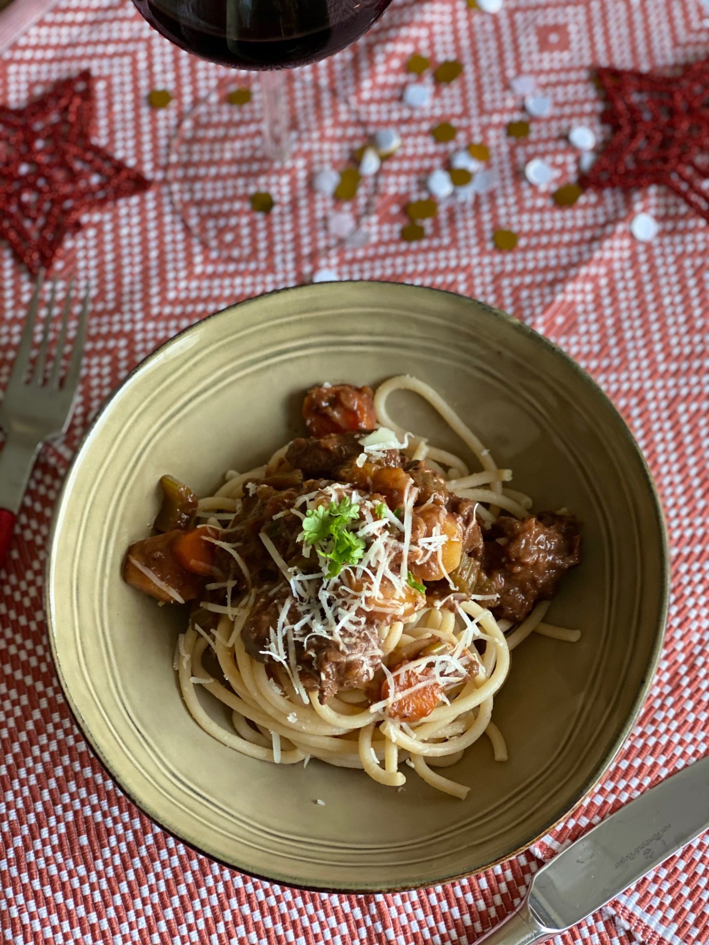 Italiaanse wild zwijn ragout recept met pici of aardappelpuree - Foodblog Foodinista