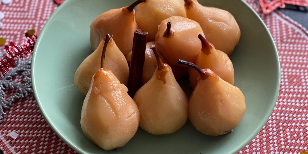 Stoofpeertjes recept bereid in witte wijn en amaretto - Foodblog Foodinista