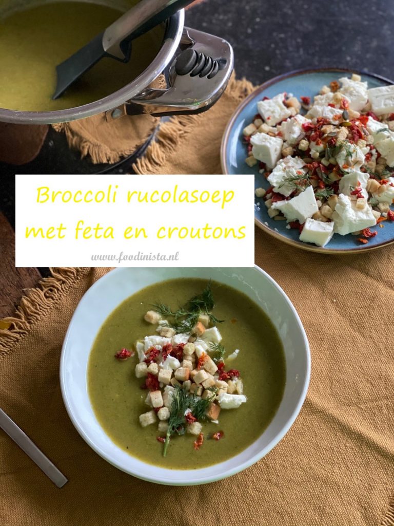 Recept broccoli-rucolasoep met feta en Italiaanse croutons - Foodinista