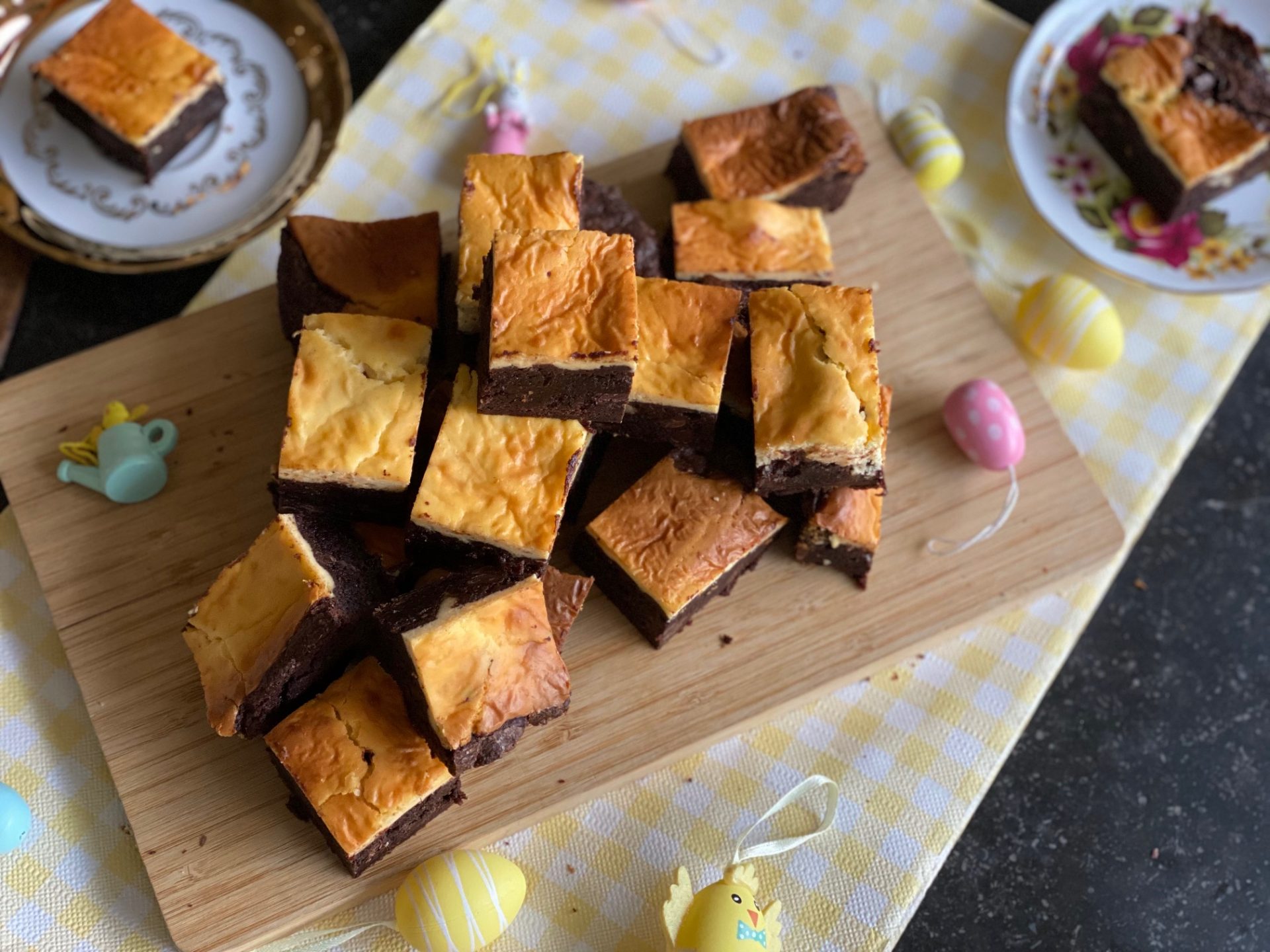 Cheesecake brownies met advocaat voor Pasen - Recepten voor Pasen van Foodblog Foodinista