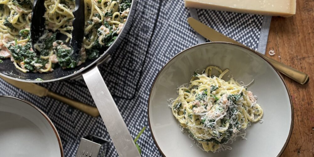 Spaghetti in ricottasaus met spinazie en zalm - Foodblog Foodinista