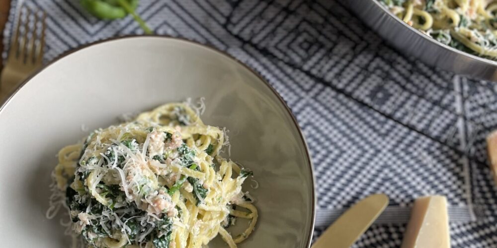 Spaghetti in ricottasaus met spinazie en zalm - Kun je ricotta warm bereiden? -Foodblog Foodinista
