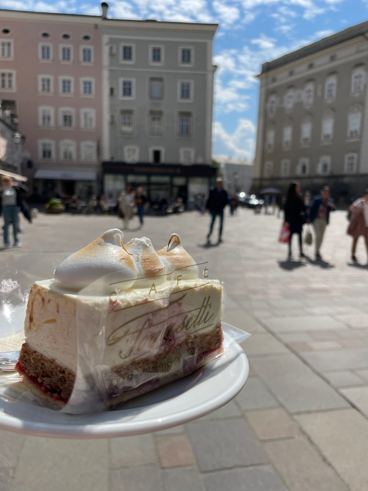 Citytrip Salzburg tips – Wat is er te doen in Salzburg? Van eten en drinken tot activiteiten met kinderen - Koffiehuis Tomaselli - Foodinista