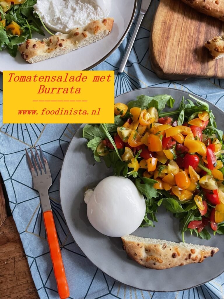Tomatensalade met burrata - Kookboek recensie Gezellig Kokerellen - Foodblog Foodinista recepten en kookboeken tips