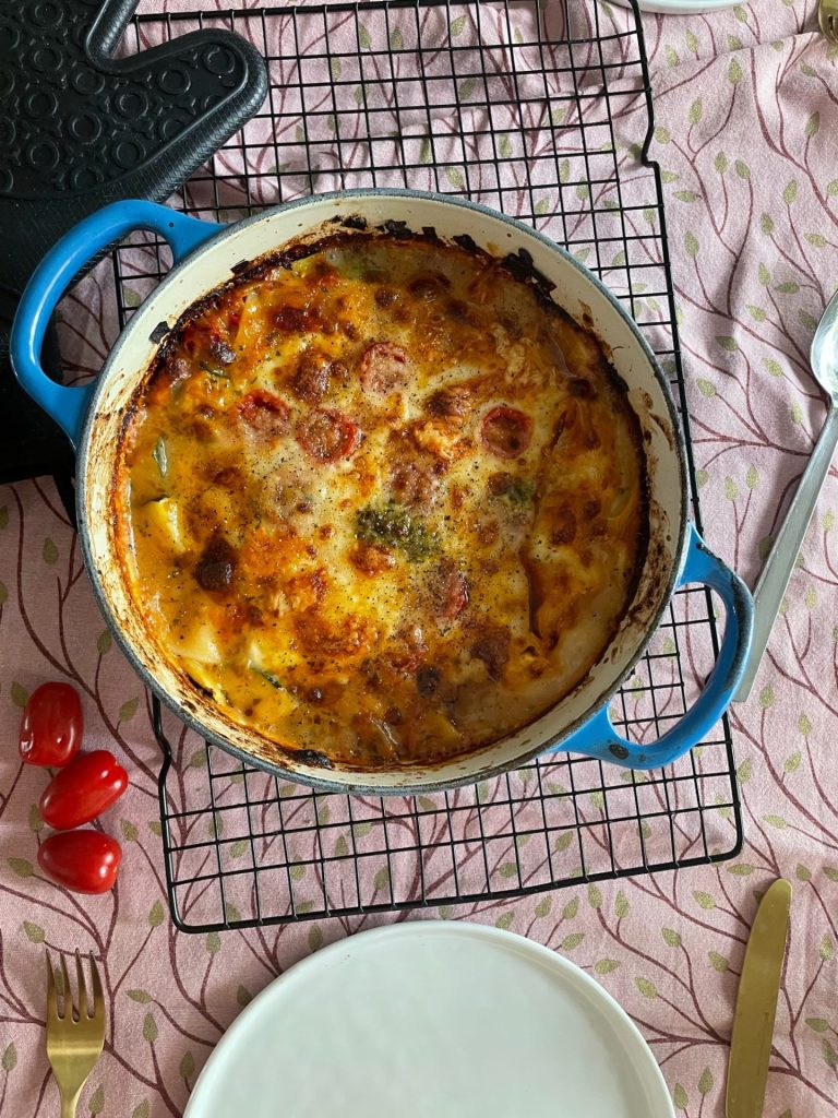 Lasagne pesto tomaat uit de stoofpan - éénpans recept lasagne - Foodblog Foodinista