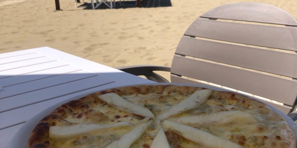 Het strandleven in Toscane ontdekken in Viareggio - Foodinista